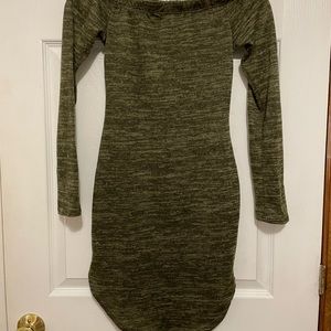 NEM Fashion off the shoulder green dress